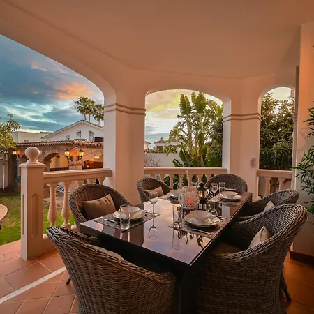 San Pedro 6 Bedroom Villa, Heated Pool, Bbq, Wifi * Marbella