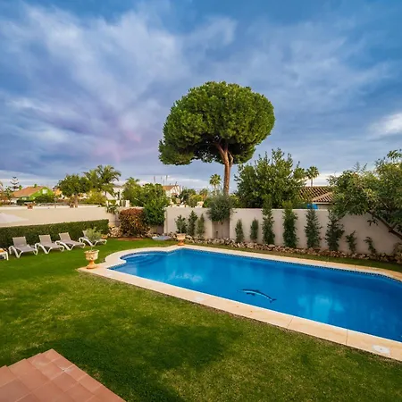 San Pedro 6 Bedroom Villa, Heated Pool, Bbq, Wifi Tatil Evi Marbella