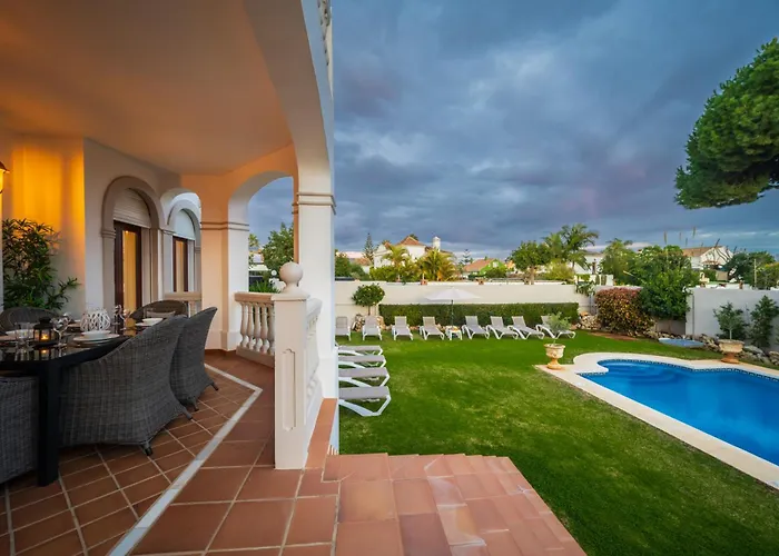 Сasa de vacaciones San Pedro 6 Bedroom Villa, Heated Pool, Bbq, Wifi