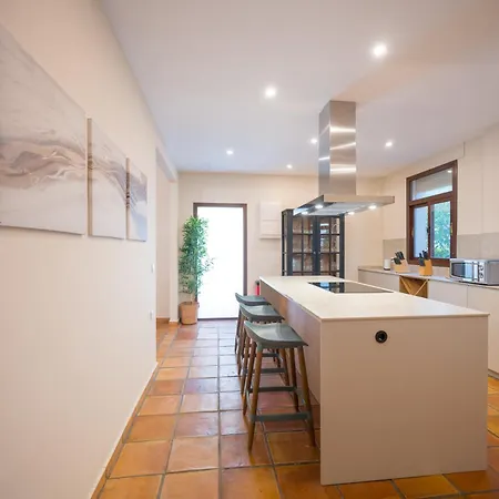 San Pedro 6 Bedroom Villa, Heated Pool, Bbq, Wifi 度假居