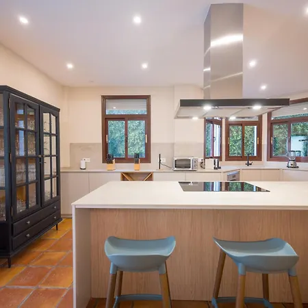 San Pedro 6 Bedroom Villa, Heated Pool, Bbq, Wifi 马尔韦利亚