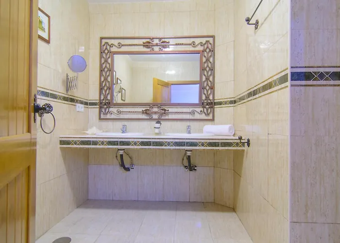 San Pedro 6 Bedroom Villa, Heated Pool, Bbq, Wifi Marbella