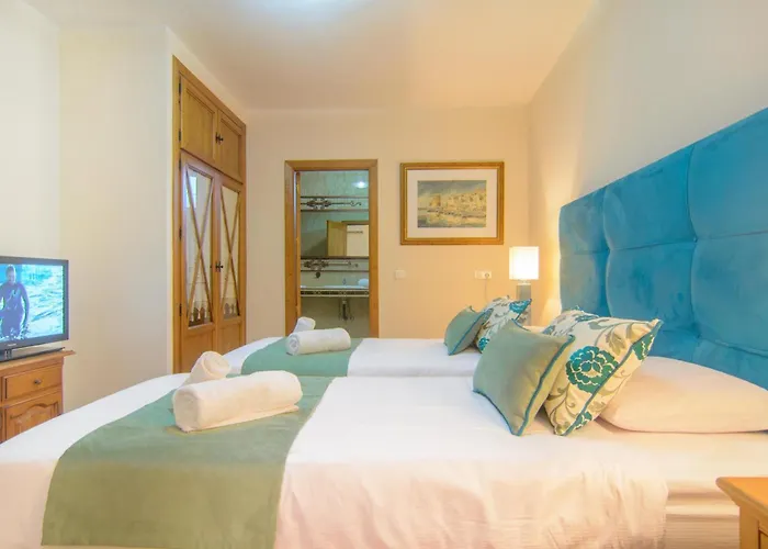 San Pedro 6 Bedroom Villa, Heated Pool, Bbq, Wifi Marbella
