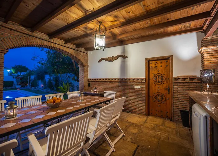 Сasa de vacaciones San Pedro 6 Bedroom Villa, Heated Pool, Bbq, Wifi