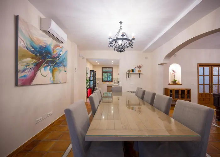 San Pedro 6 Bedroom Villa, Heated Pool, Bbq, Wifi Сasa de vacaciones Marbella