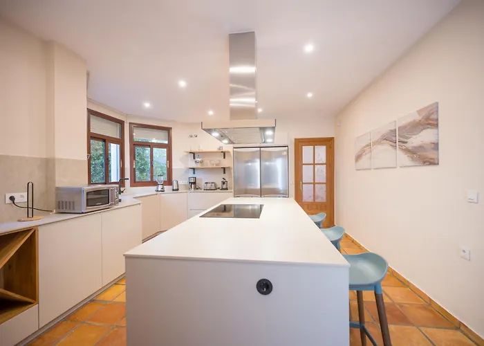 San Pedro 6 Bedroom Villa, Heated Pool, Bbq, Wifi Сasa de vacaciones *