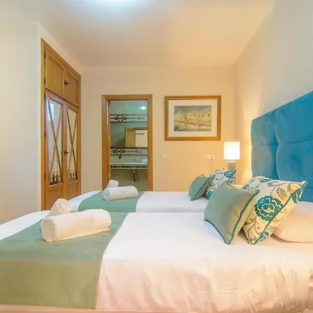 San Pedro 6 Bedroom Villa, Heated Pool, Bbq, Wifi מארבלה