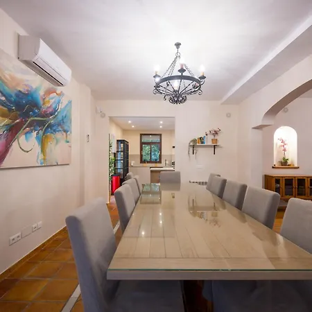 San Pedro 6 Bedroom Villa, Heated Pool, Bbq, Wifi בית נופש מארבלה